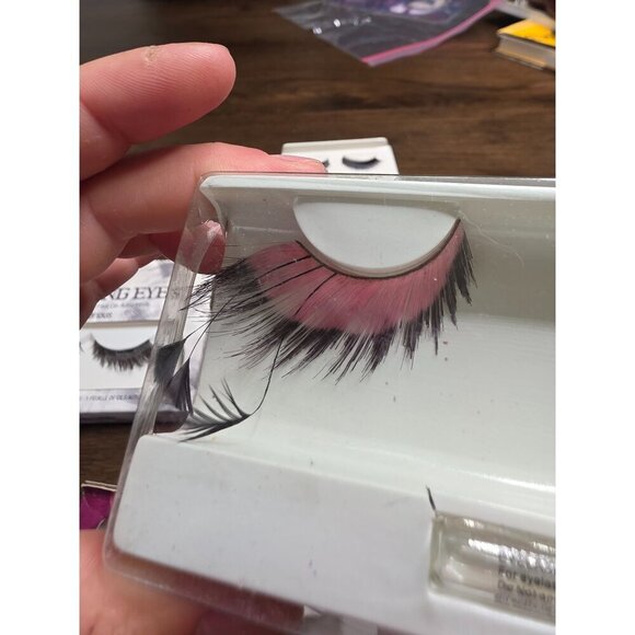 Bundle of 6 Halloween Feathers False Eyelashes - Picture 13 of 16